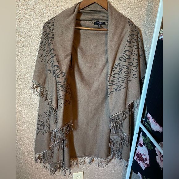 Papillon Shawl - Picture 1 of 6